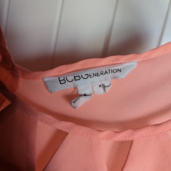 Pink BCBGeneration Top with cut out neck design and open back - Picture 3 of 4